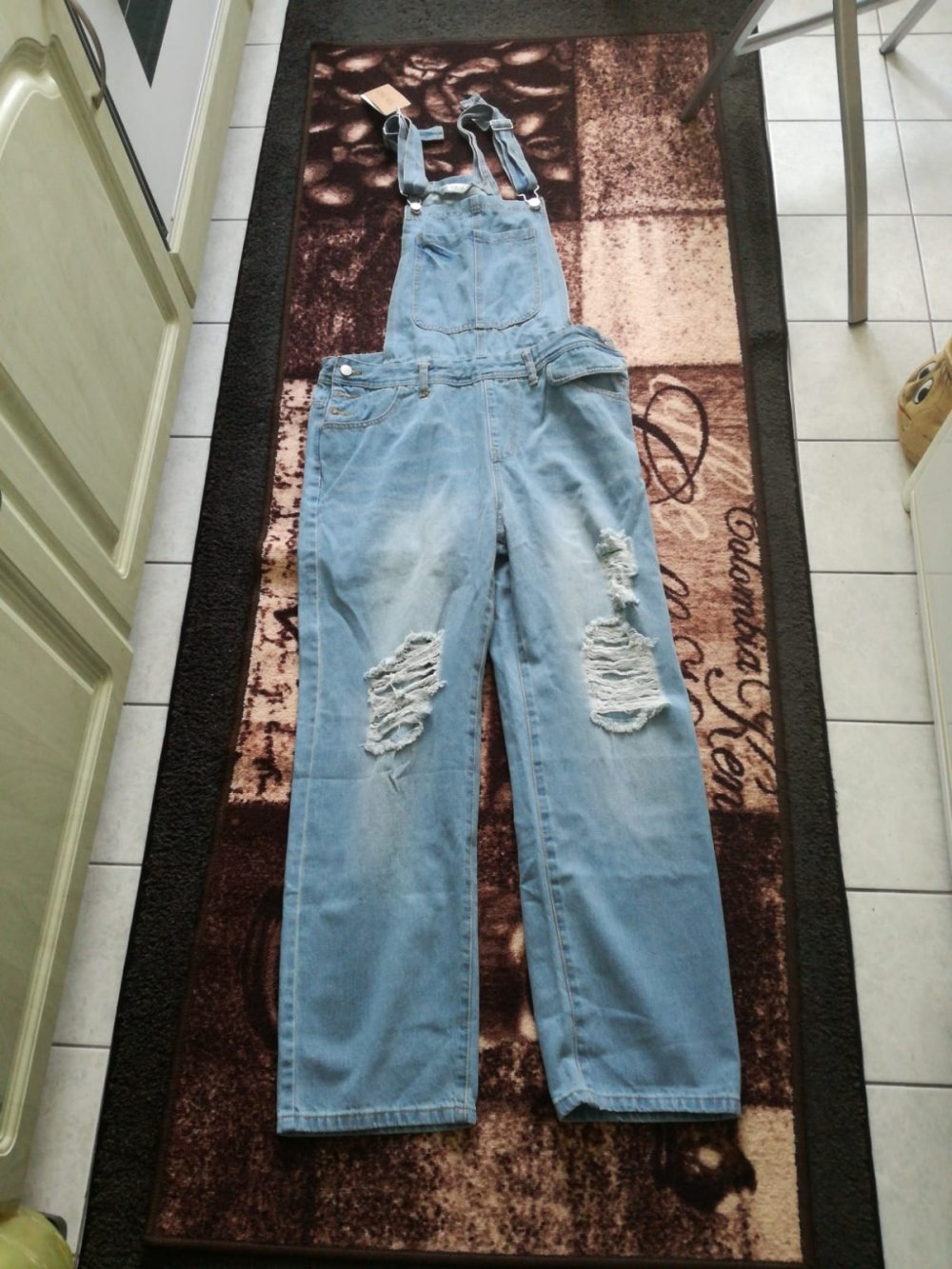 *** Neue ~ Latz ~ Jeans ~ Risse ***