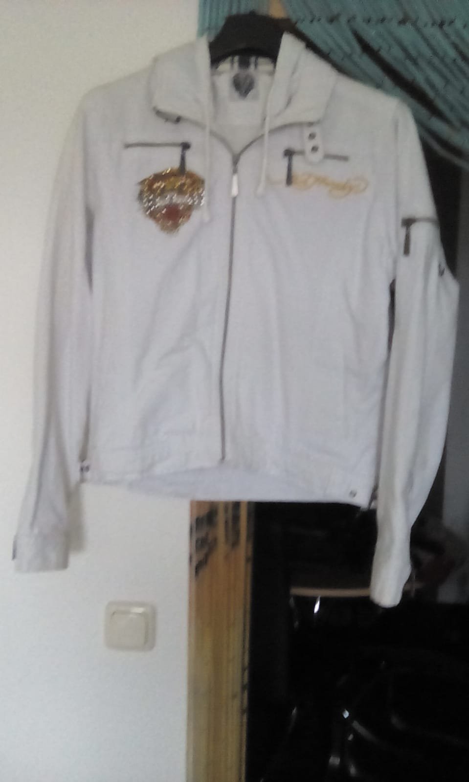 *** Super Jacke mit abnehmbarer Kapuze ***