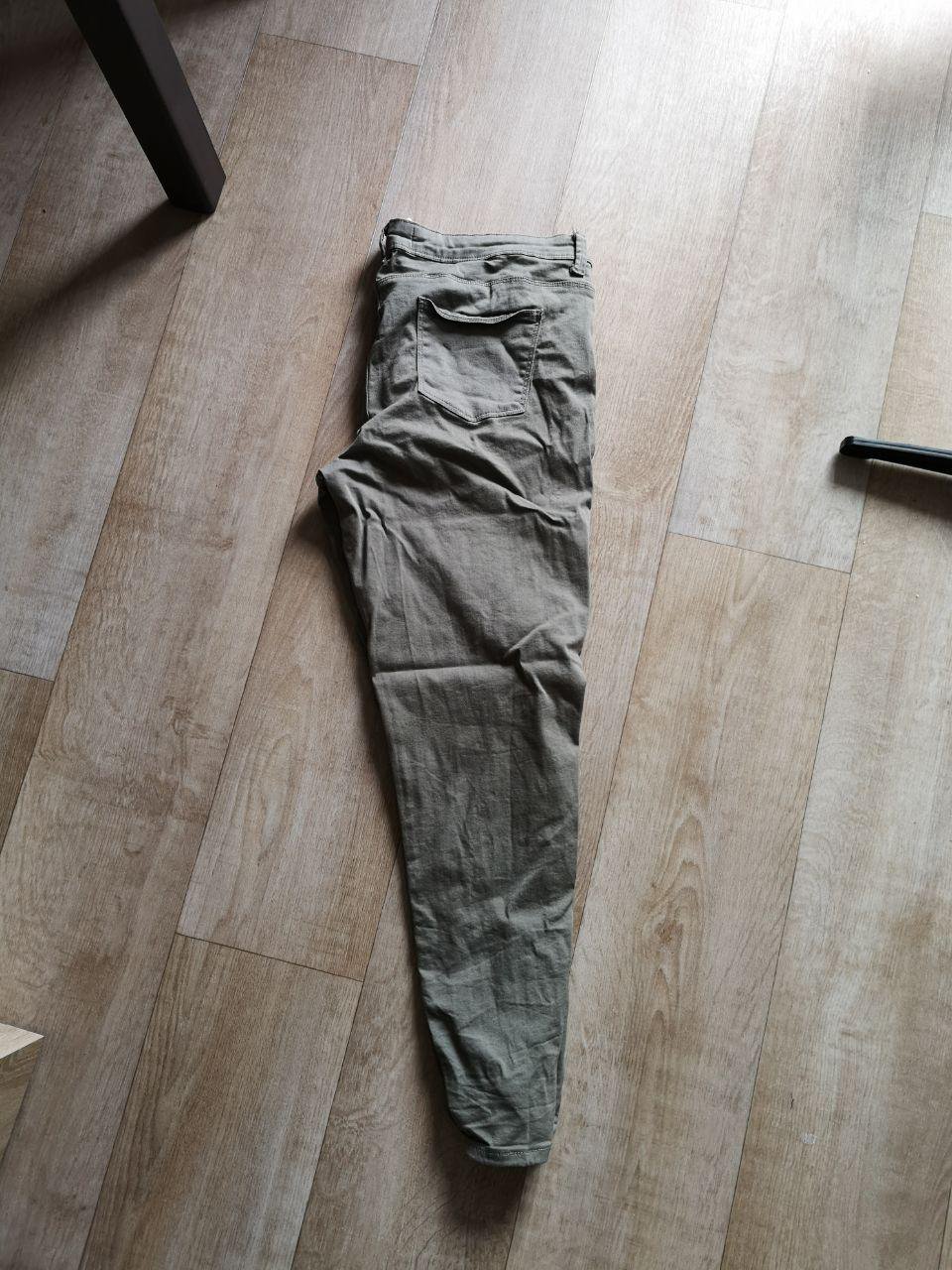 Khaki Jeans