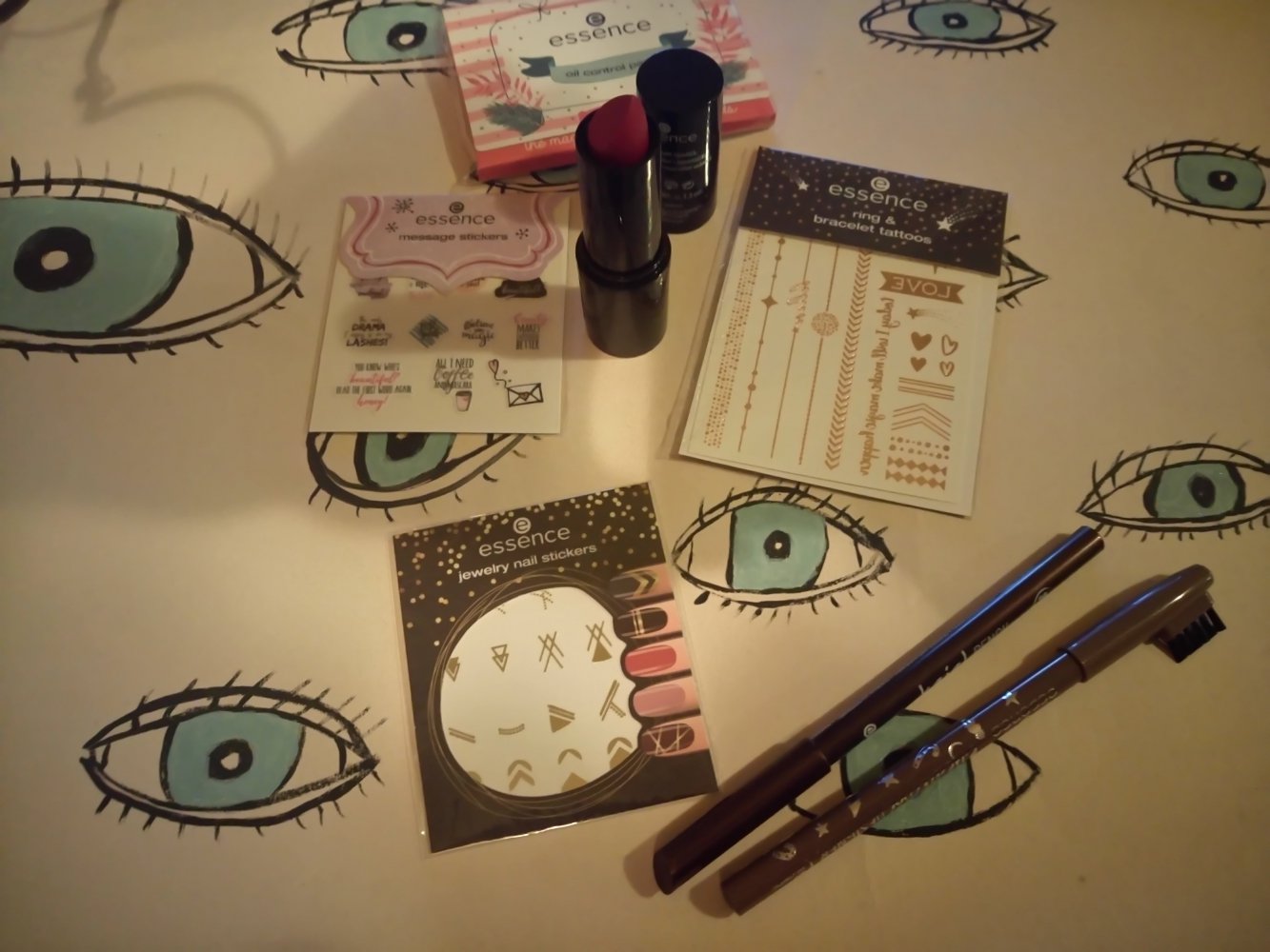Essence Spread the Magic Mini Kosmetik Paket 