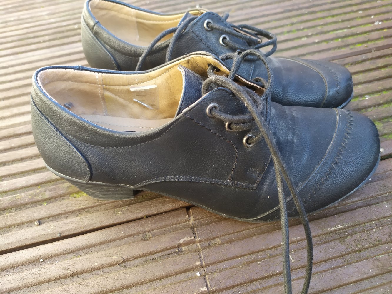 Schnürrschuhe