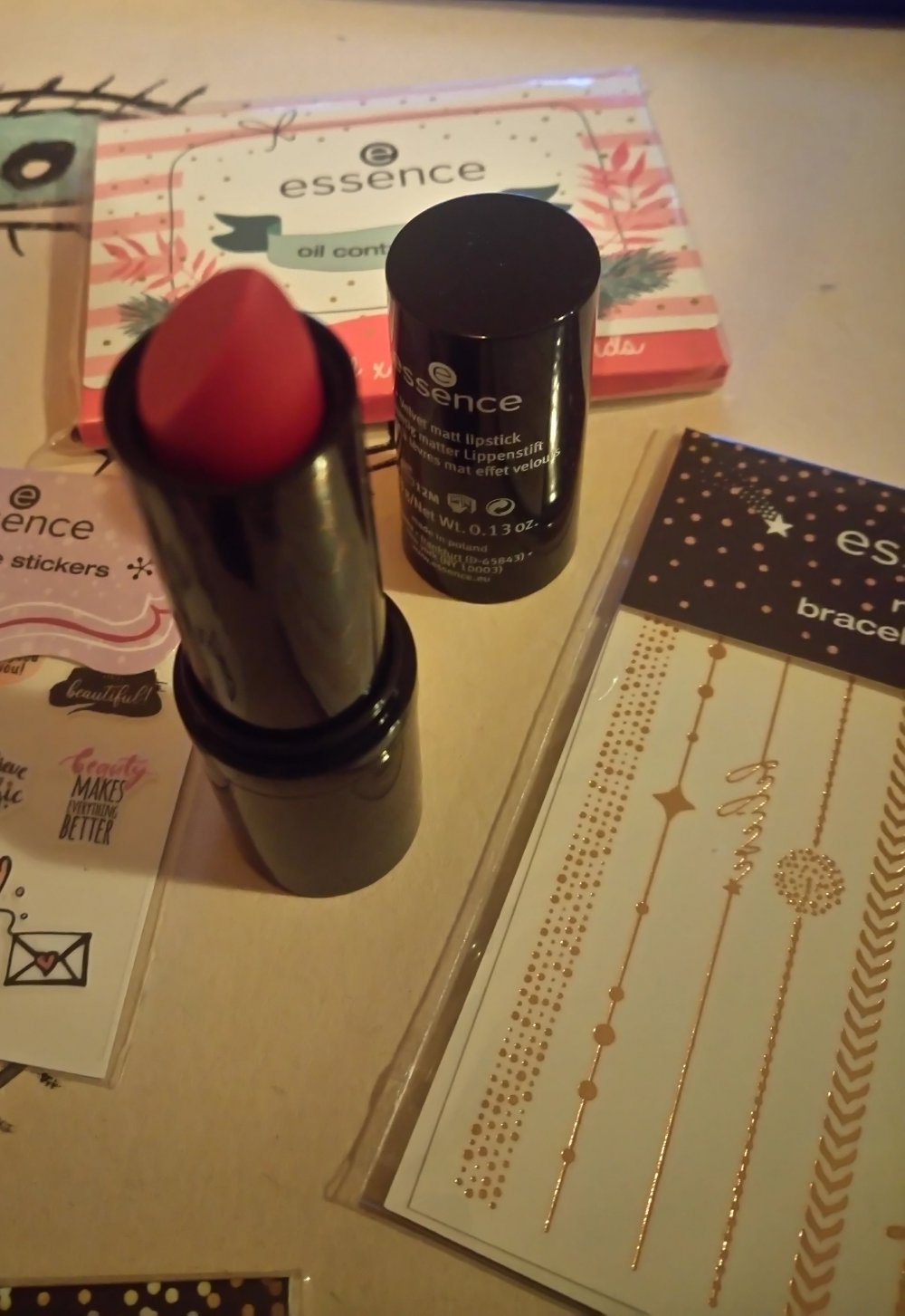 Essence Spread the Magic Mini Kosmetik Paket 