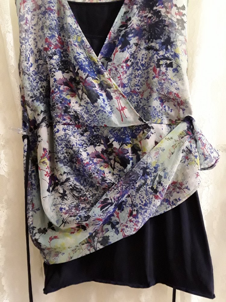 Luftiges Tunika-Kleid/ Kleid doppellagig 46/48