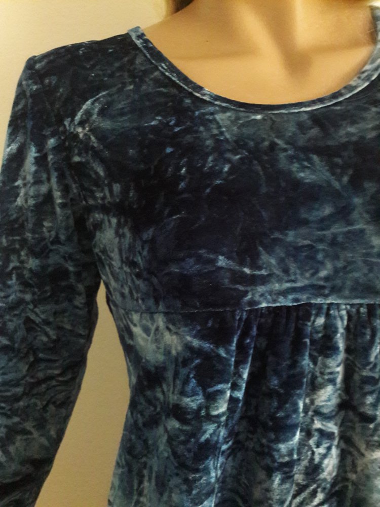 Nachtblaue Tunika/Kleid Pannesamt gebatikt