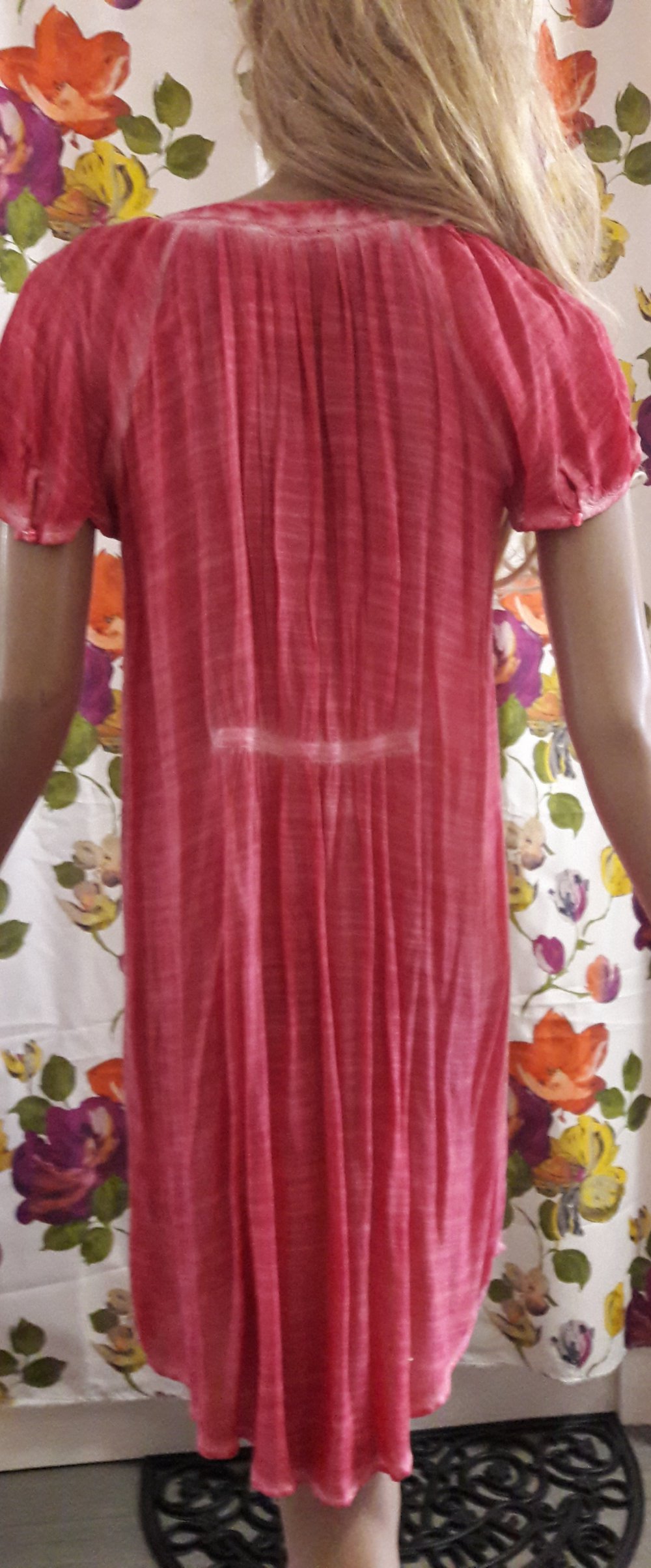 Luftiges Kleid leicht gebatikt