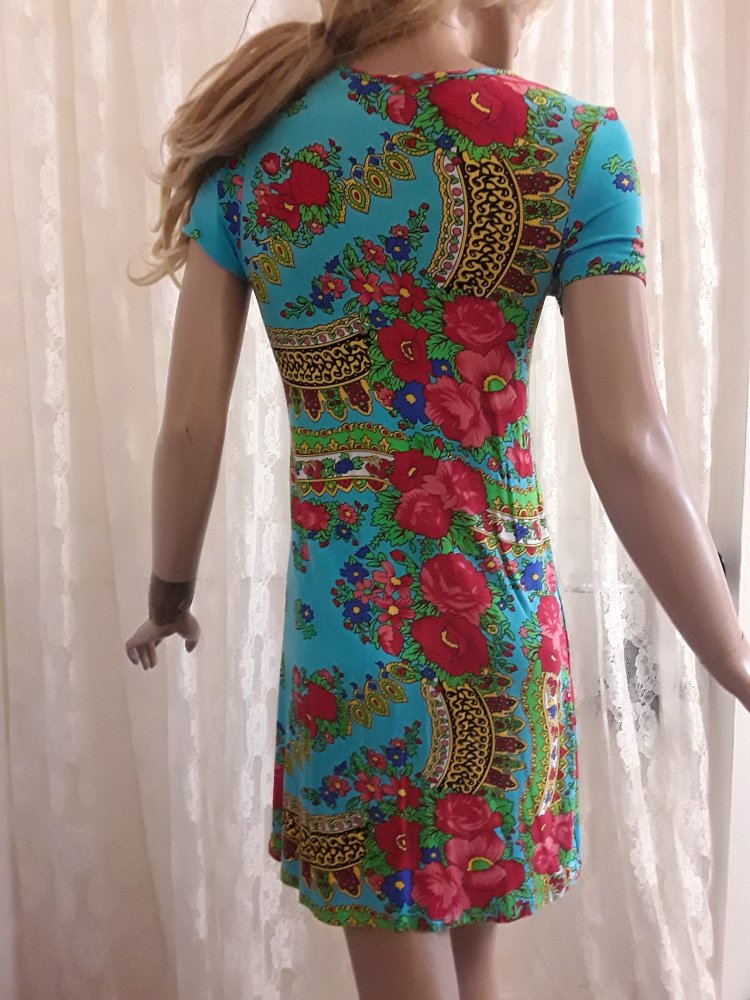 Shirt-Kleid in tollen Farben mit Knotenoptik am Dekolletè 36/38