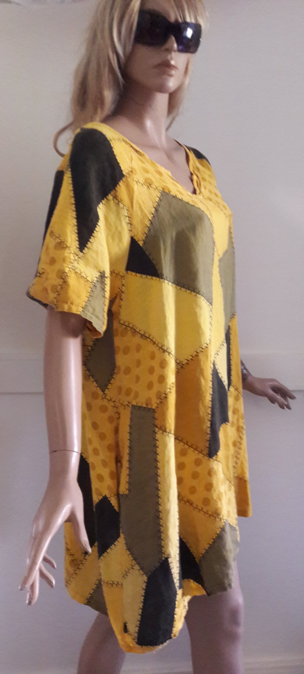 Bequemes Kleid im aktuellem Maisgelb Patchwork-Look