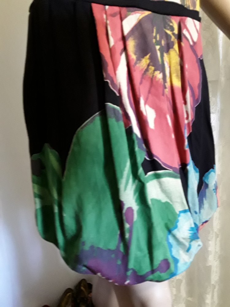 Buntes Tank-Top-Desi-Kleid mit leichtem Ballonsaum bestickt mit Perlen und Pailetten 