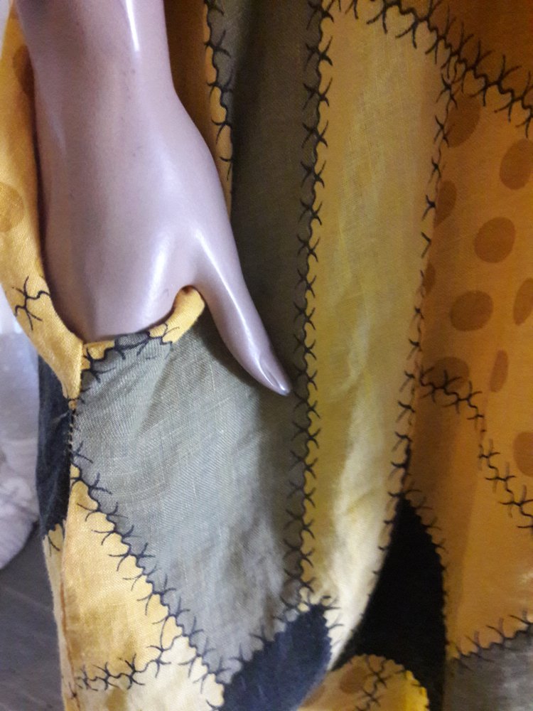Bequemes Kleid im aktuellem Maisgelb Patchwork-Look