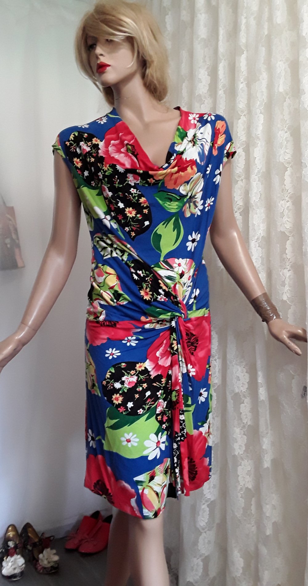 Shirtkleid in knalligen Farben in Knotenoptik mit leichtem Wasserfallkragen 42/44