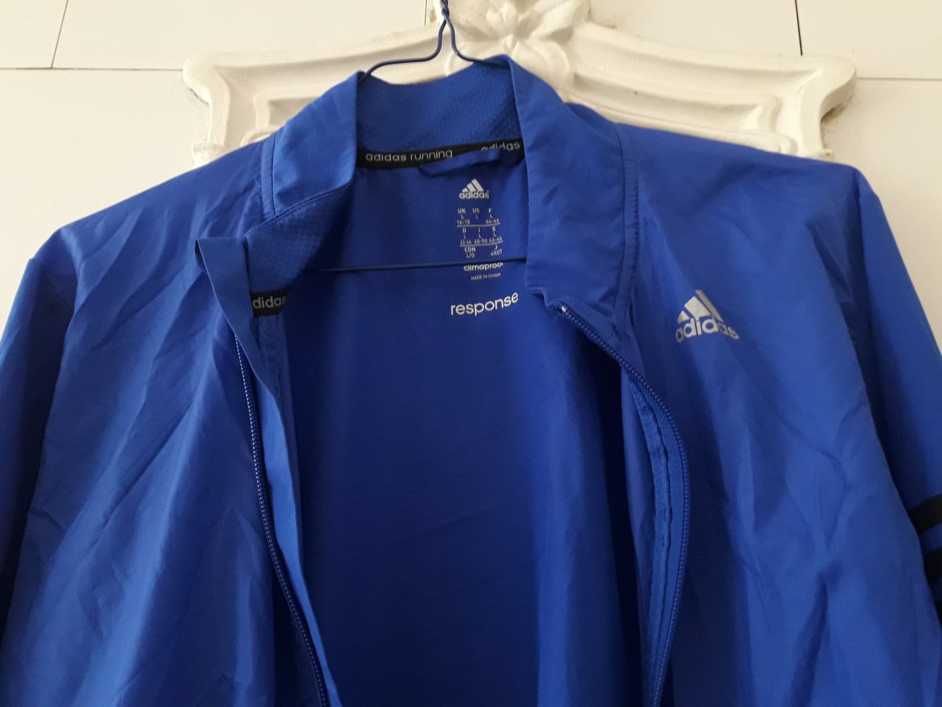 Adidas Jacke Running Response blau Sportjacke leicht dünn Streifen Adidas Jacke Running Response blau Sportjacke leicht dünn Streifen