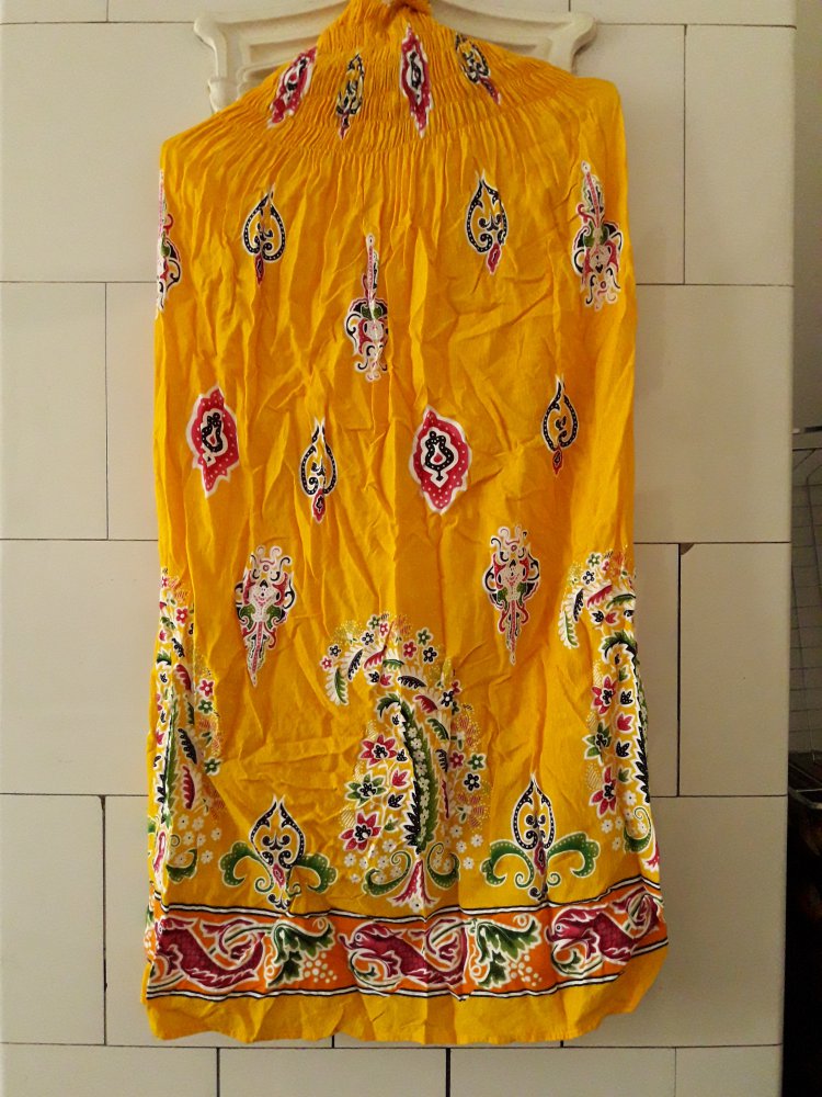 Sommerkleid Gelb Muster Ornamente Gemustert Schulterfrei Neckholder Trägerlos Bandeau Strandkleid