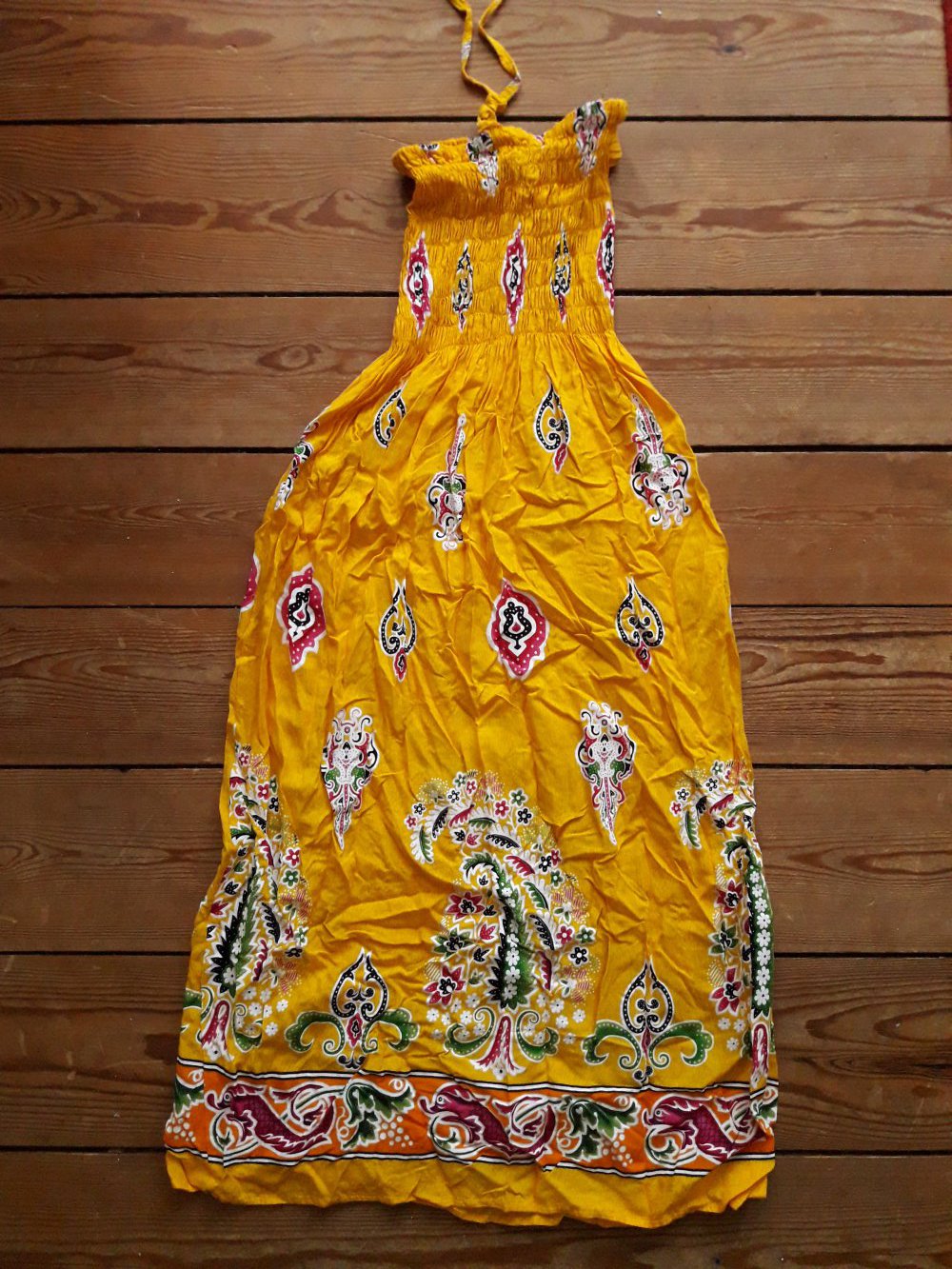 Sommerkleid Gelb Muster Ornamente Gemustert Schulterfrei Neckholder Trägerlos Bandeau Strandkleid