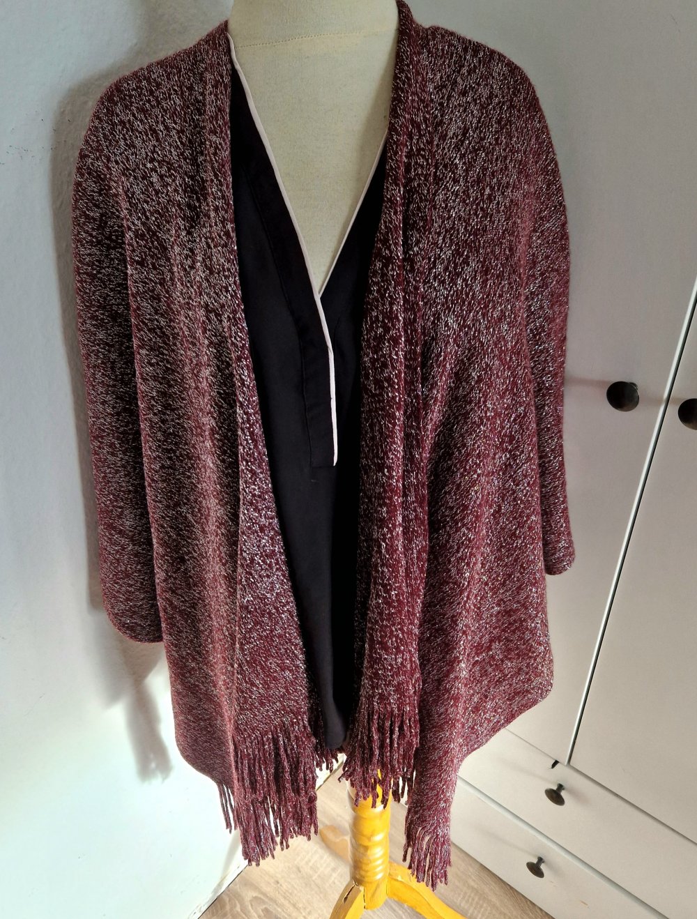Poncho rot Glitzer