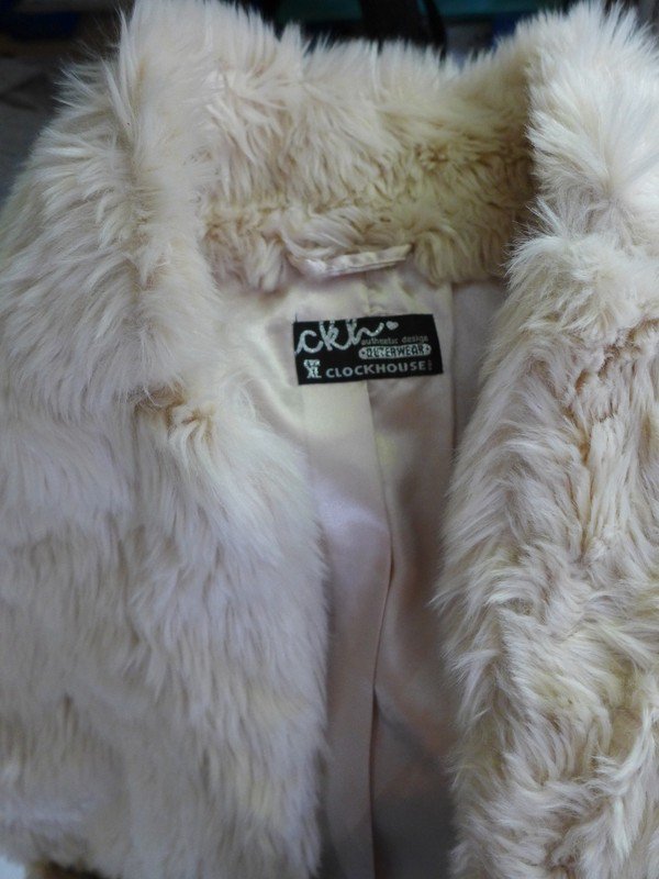 Kuschel Fake Fell Jacke cremeweiß NEU
