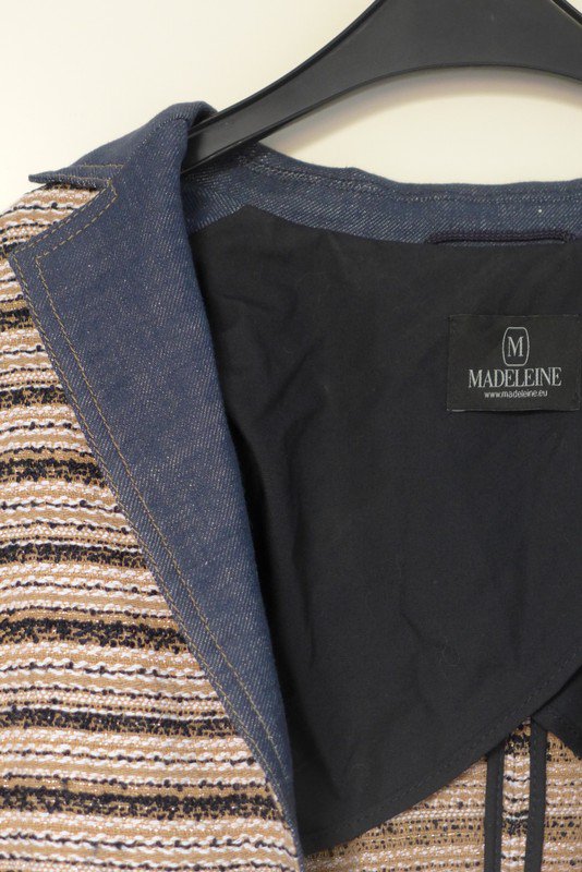Madeleine Pfiffige Boucle Jacke Jeans