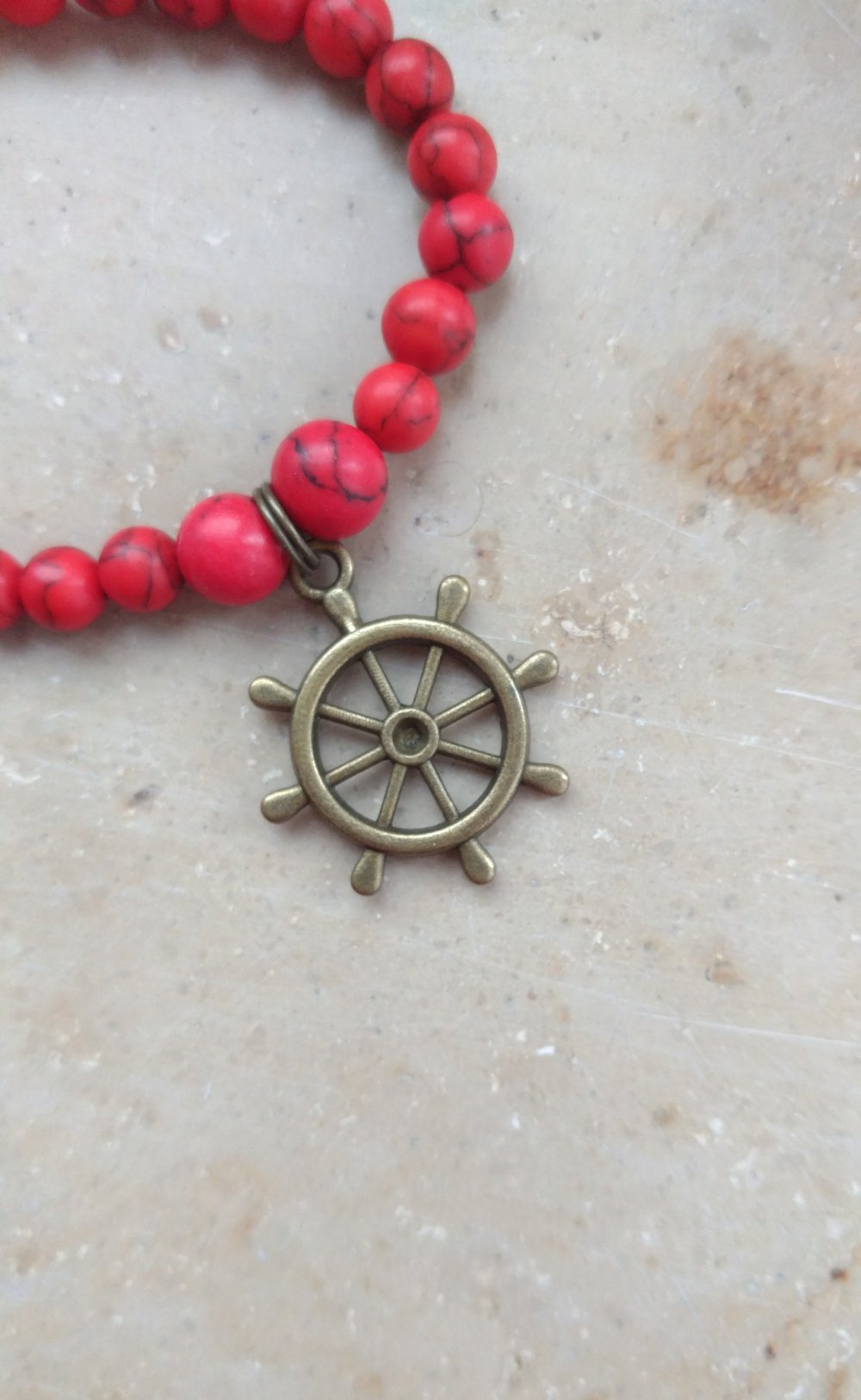 Rotes Perlenarmband mit messingfarbenes Schiffssteuerrad Etsy DIY Marmoroptik