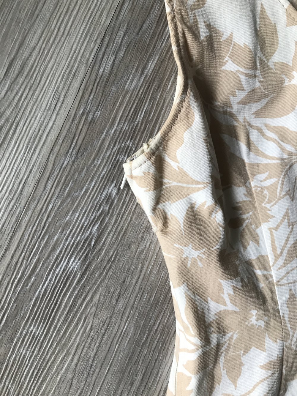 Etuikleid beige