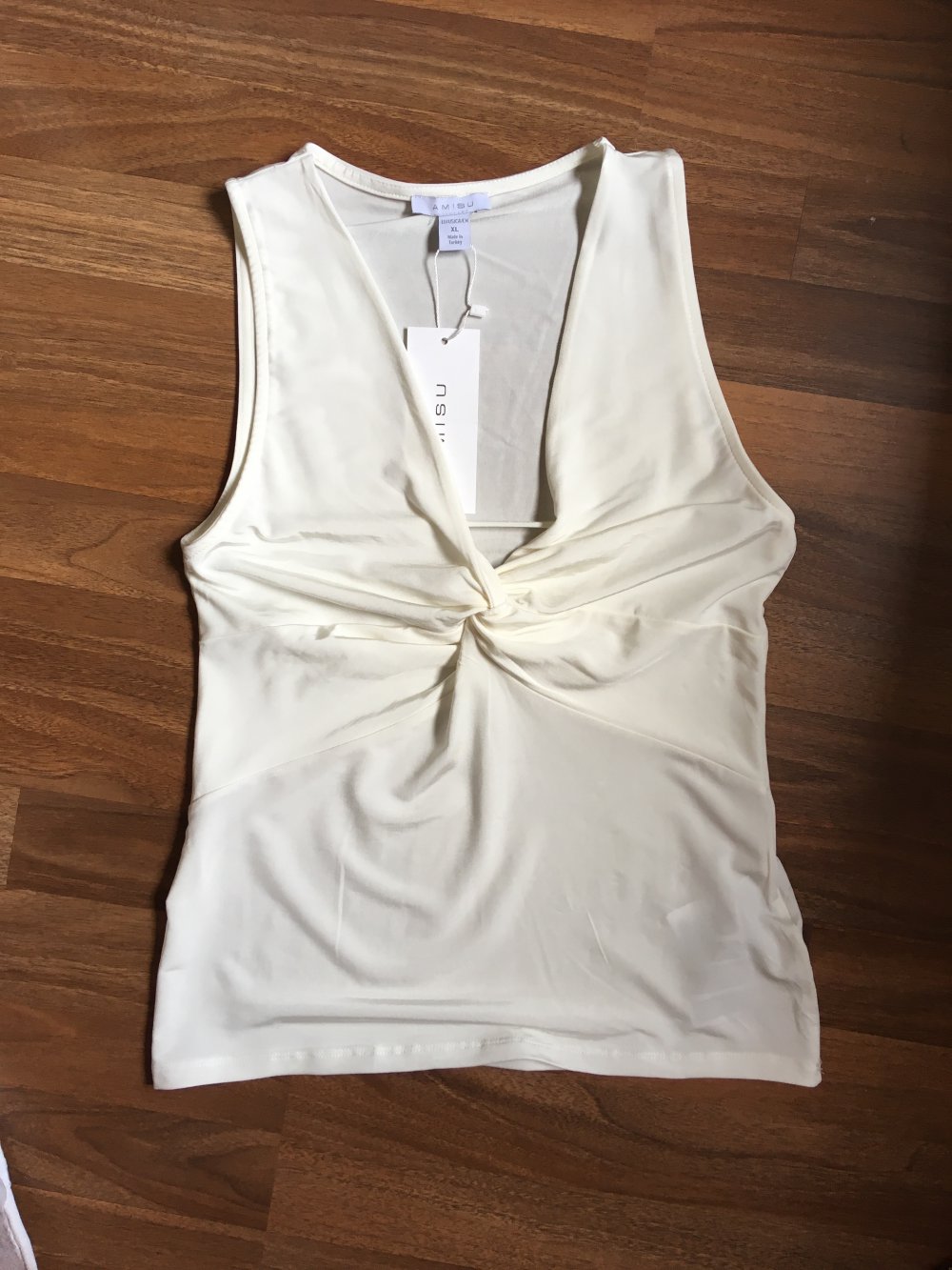 NEU: Knotenshirt cremefarben