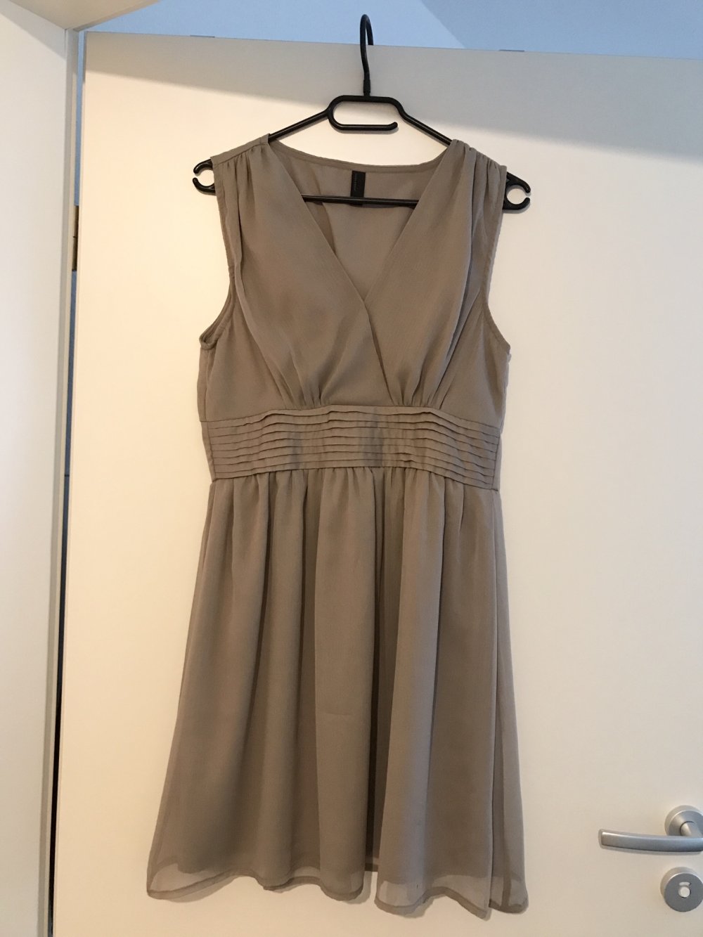 Tolles Kleid taupe 