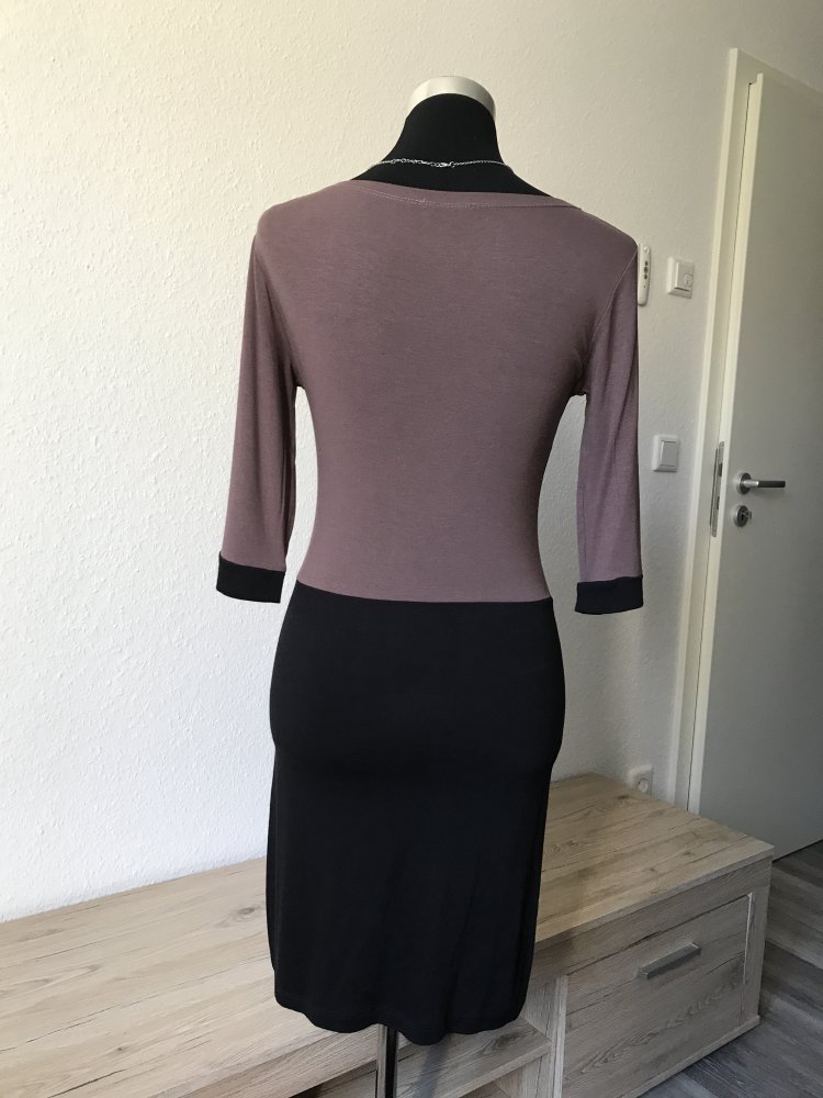 Tolles Minikleid 3/4-Arm taupe/schwarz 