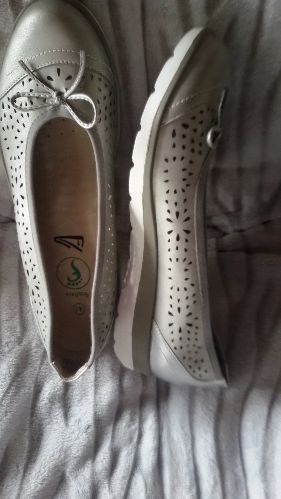 Schuhe silberfarben Größe 41