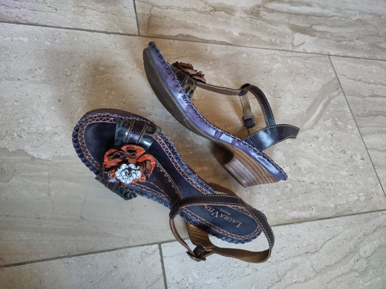 Sandalen Laura Vita dunkelblau/lila/orange Blume Gr. 39
