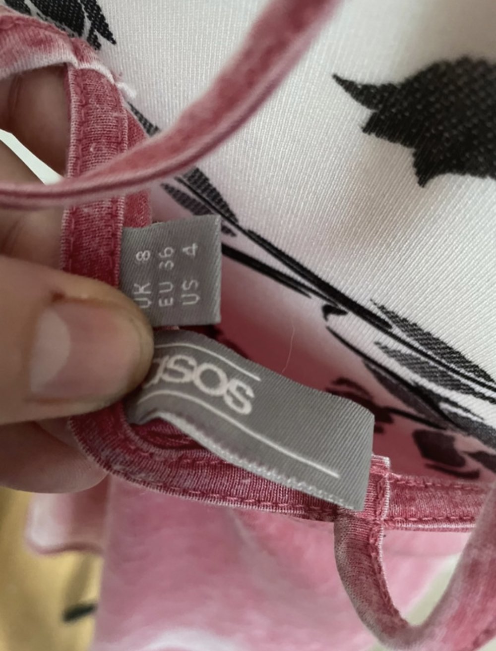 Luftiges Top mit Traumfänger / Dreamcatcher von ASOS, Gr. S