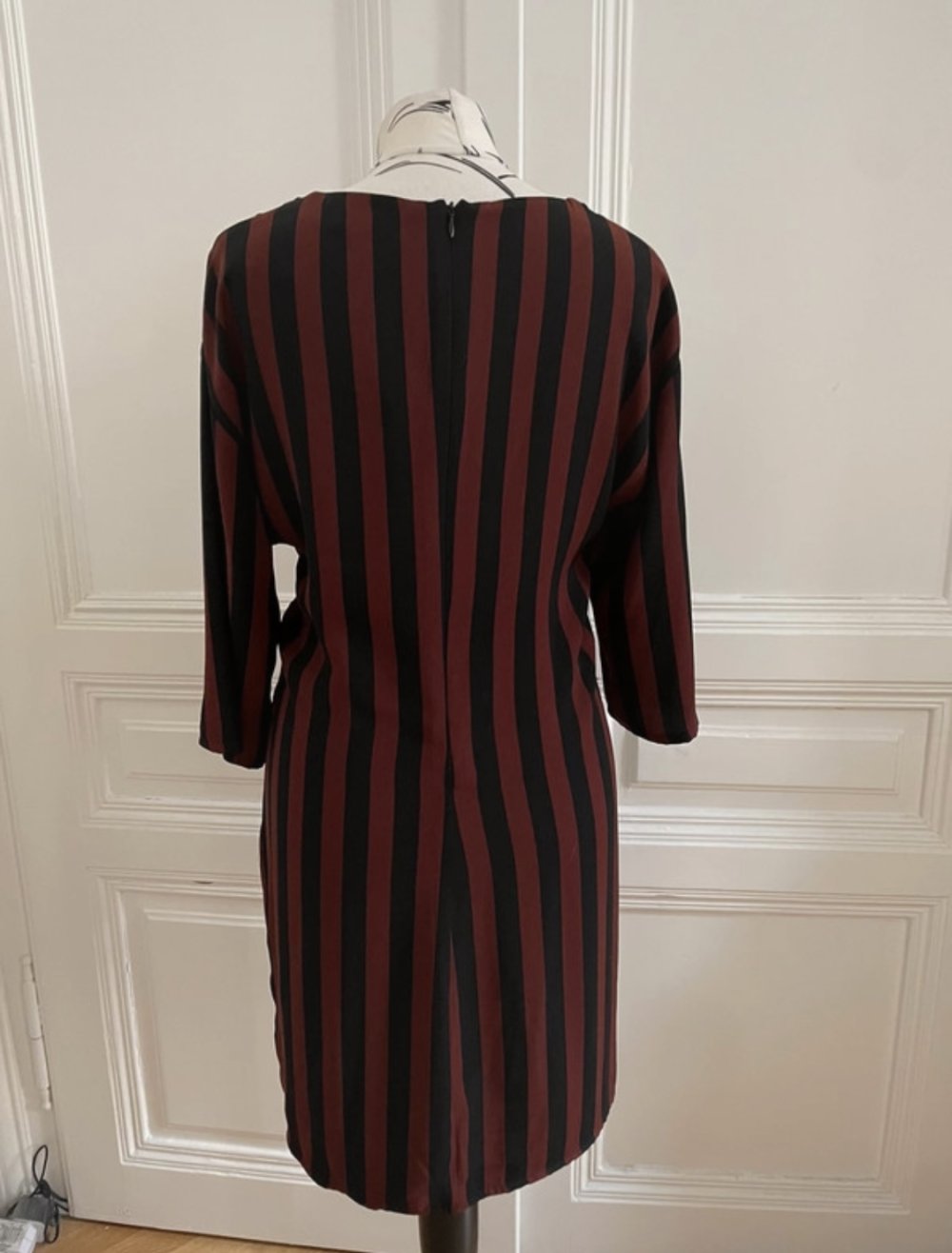 Gestreiftes Kleid von Bershka, Gr. 38