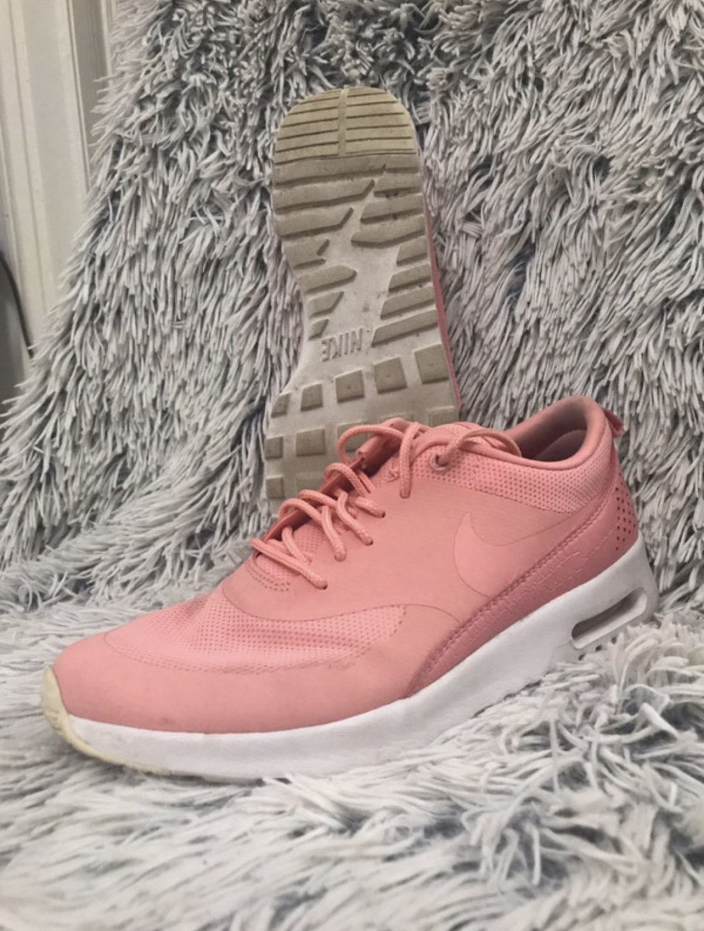 Nike Air Max Thea in Korall, Gr. 38,5