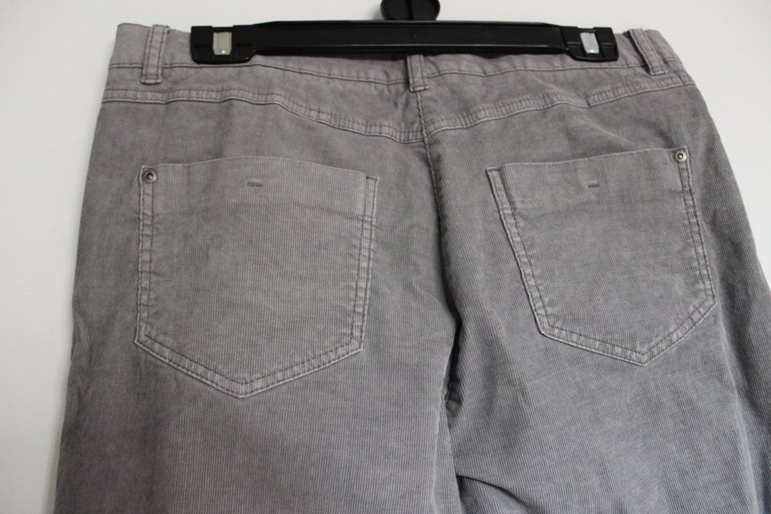 Hellgraue Cordhose Gr. 44
