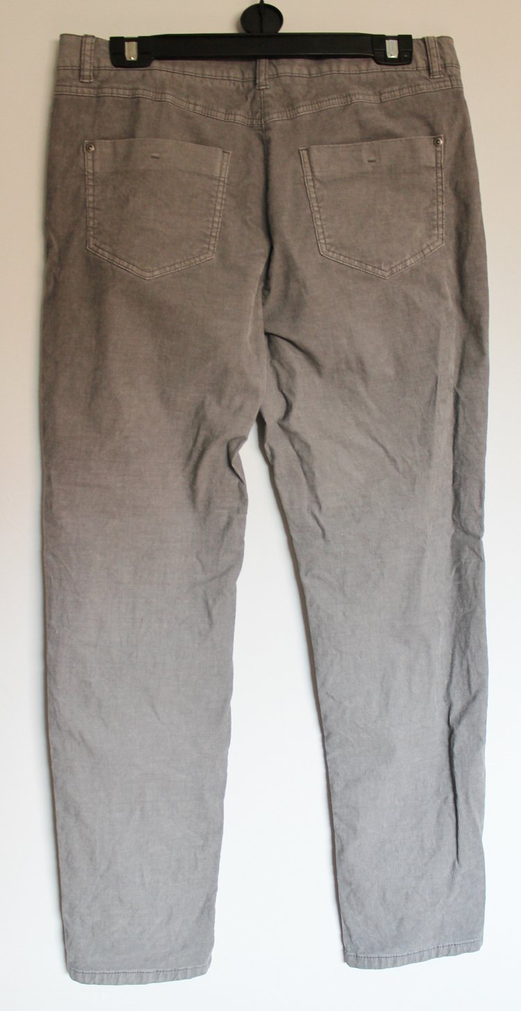 Hellgraue Cordhose Gr. 44