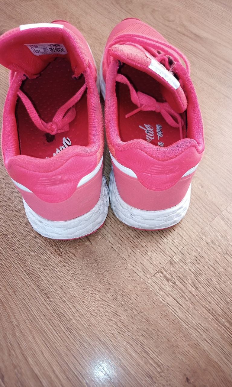  New Balance Neon Orange 37