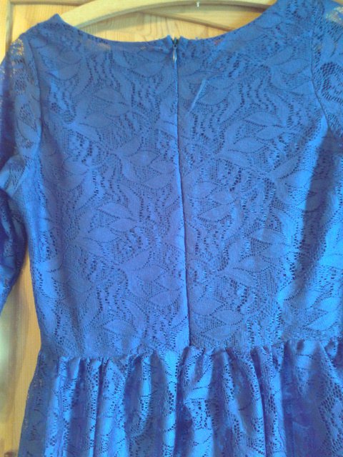 blaues Kleid mit Spitze, Ärmel, Cocktailkleid, süß, Fishbone, XS