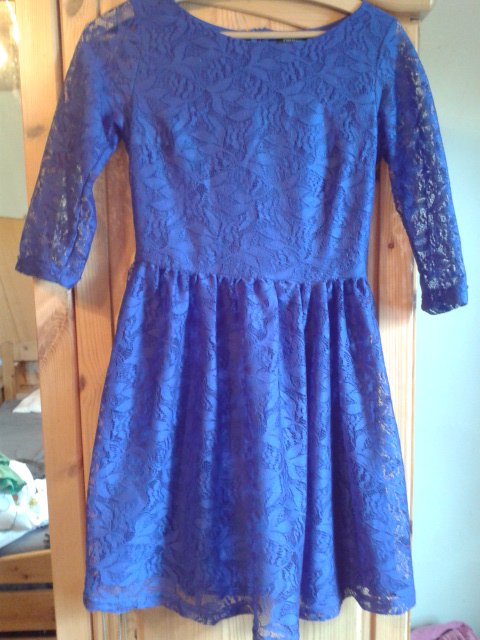 blaues Kleid mit Spitze, Ärmel, Cocktailkleid, süß, Fishbone, XS