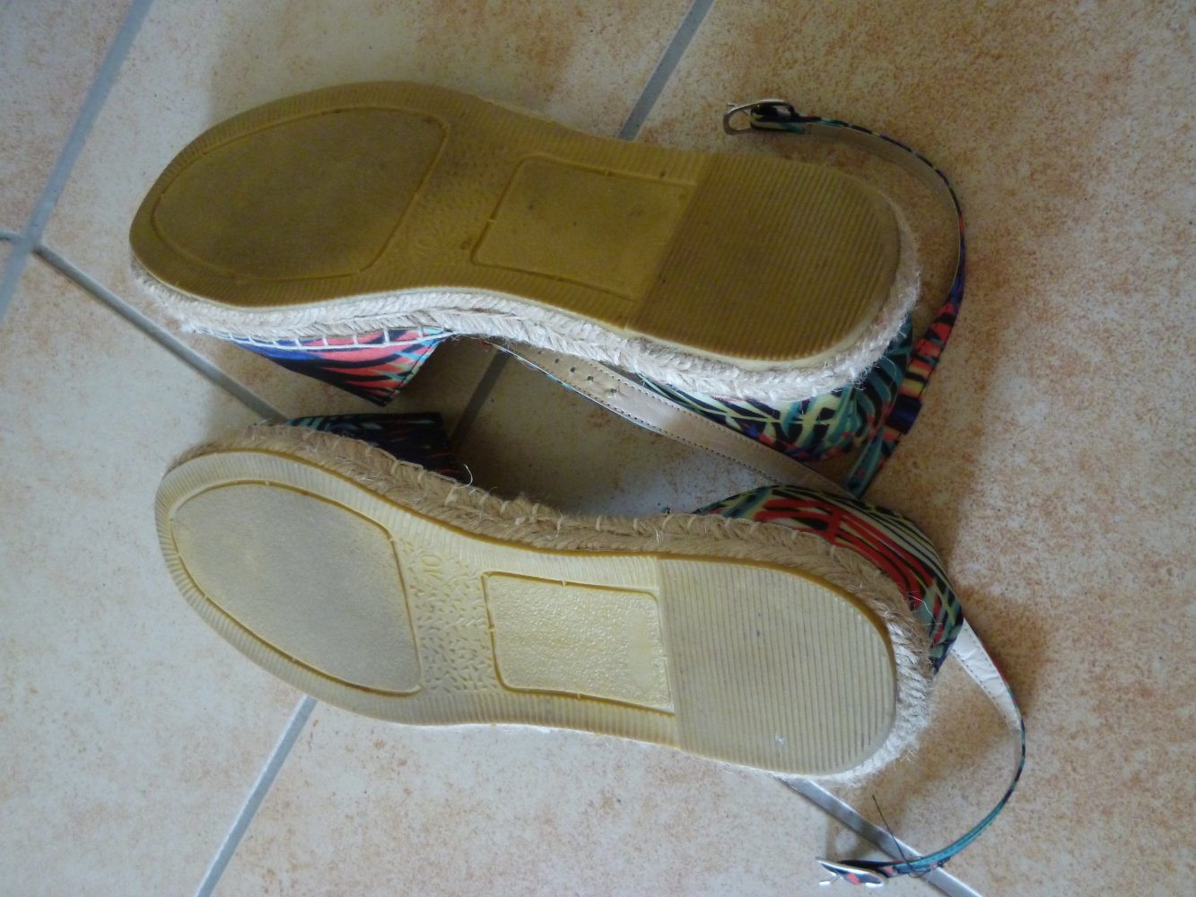 Bunte Sandalen
