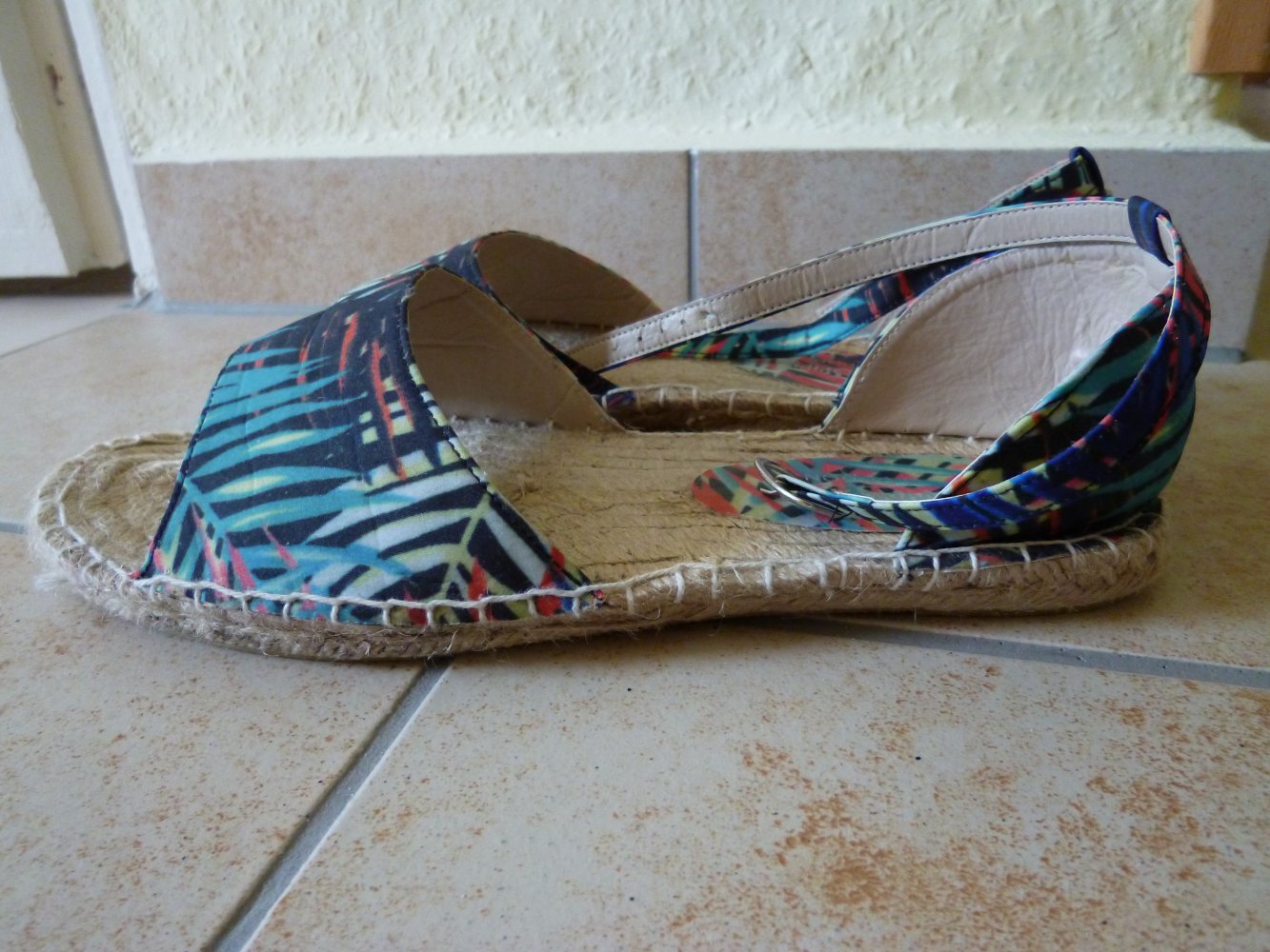 Bunte Sandalen