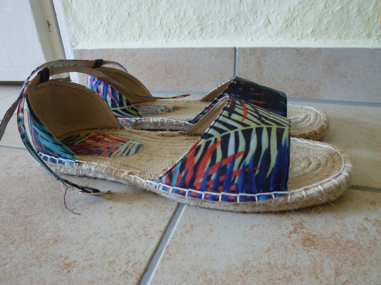 Bunte Sandalen