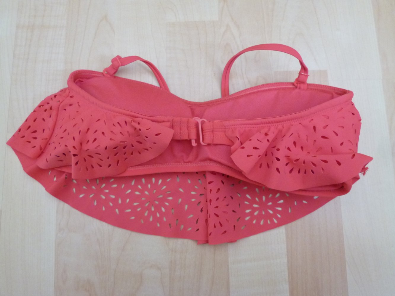 Pinkes Bikinioberteil, Größe 75C
