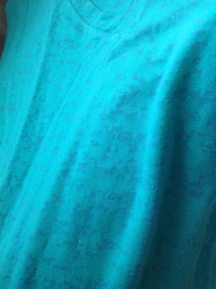 Grasgrünes Shirt