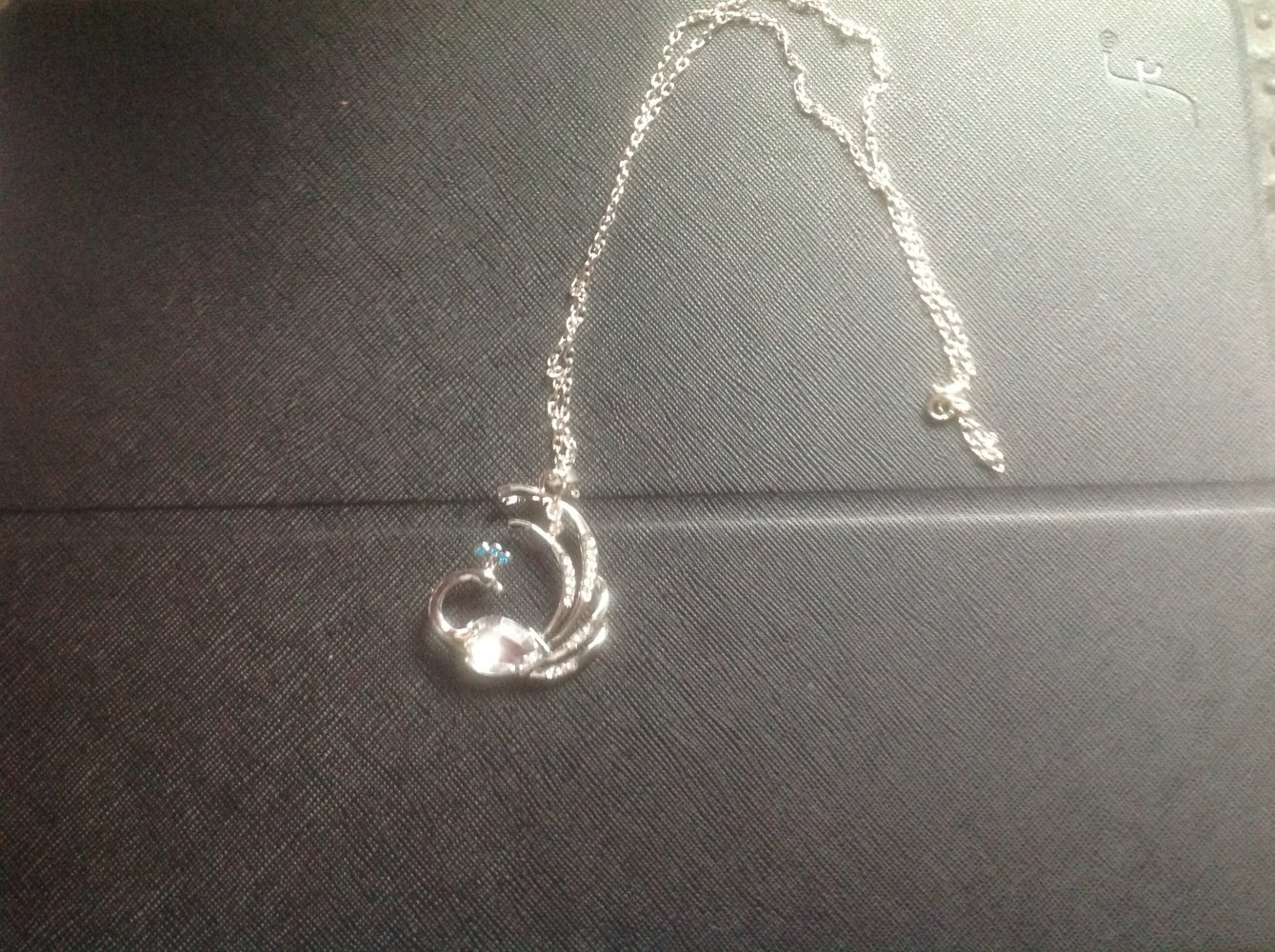 Weiße Pfauenkette