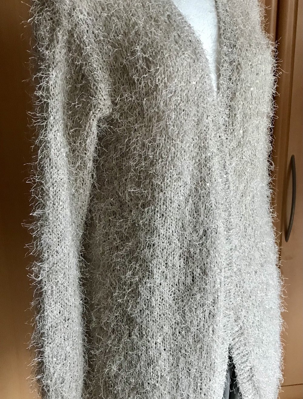 Long Strickjacke aus Kuschelgarn mit Pailletten Gr.XS,Neu ungetragen
