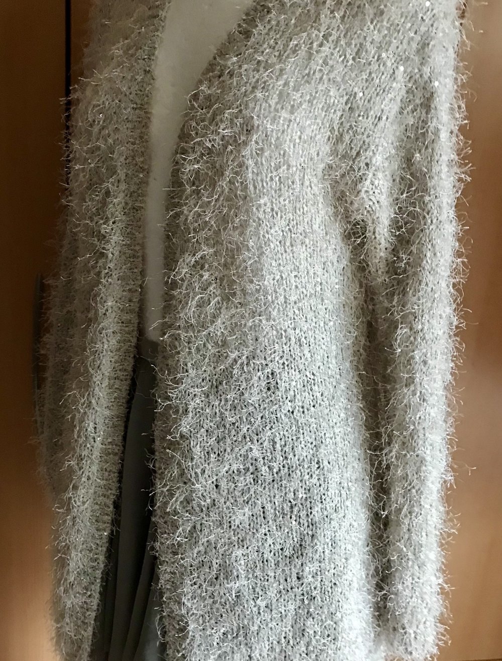 Long Strickjacke aus Kuschelgarn mit Pailletten Gr.XS,Neu ungetragen