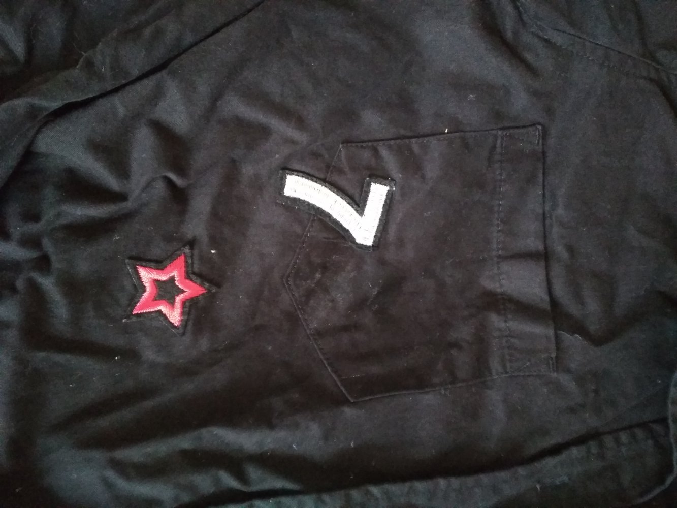 Bluse Schwarz mit Aufnäher Gr. 34 Marke Jean Pascale