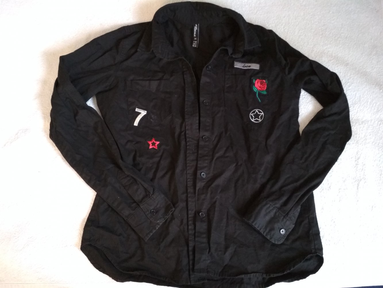 Bluse Schwarz mit Aufnäher Gr. 34 Marke Jean Pascale