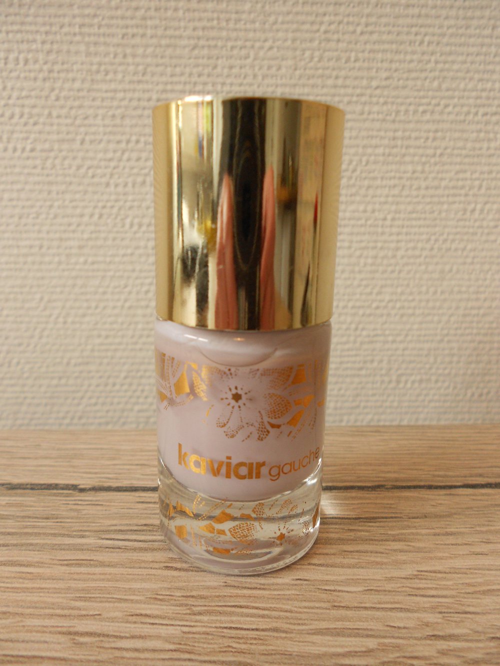 Nagellack Catrice kaviar gauche limited edition C03 Love me tender flieder Frühlingsfarbe