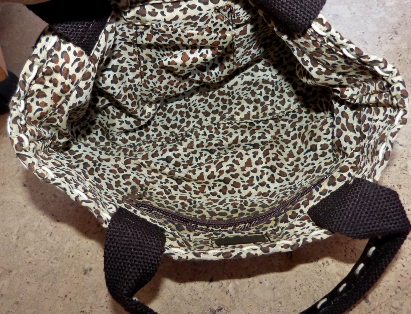 kleine braune Handtasche zum tragen, Leo-Muster