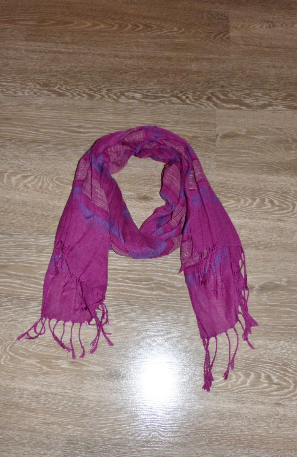 Schal lila mit Streifen