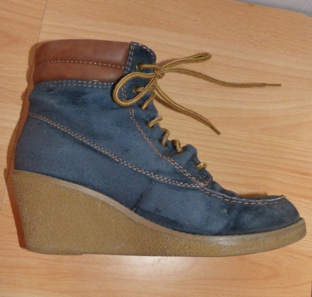 Schnürstiefeletten dunkelblau mit Keilabsatz, Gr. 38