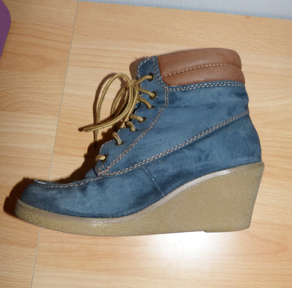 Schnürstiefeletten dunkelblau mit Keilabsatz, Gr. 38
